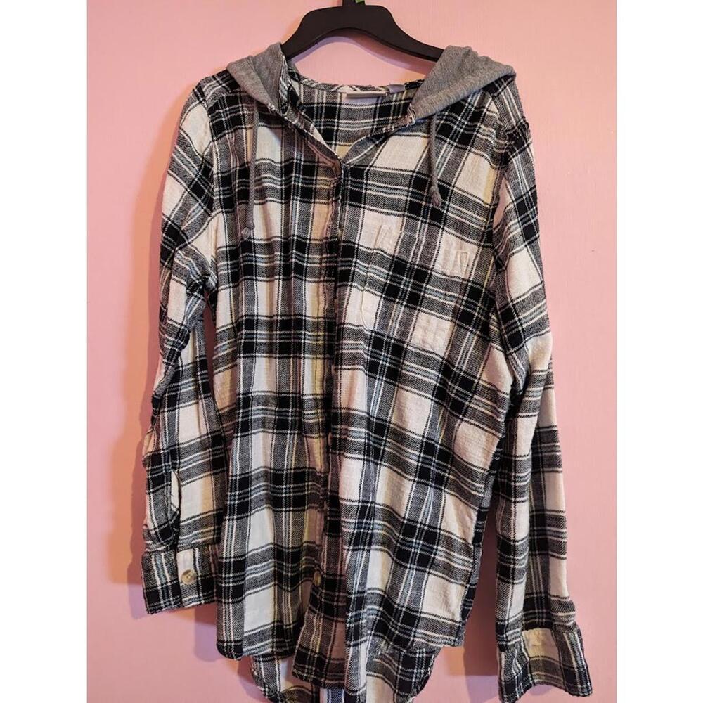 So Hooded black and white flannel button-up shirt